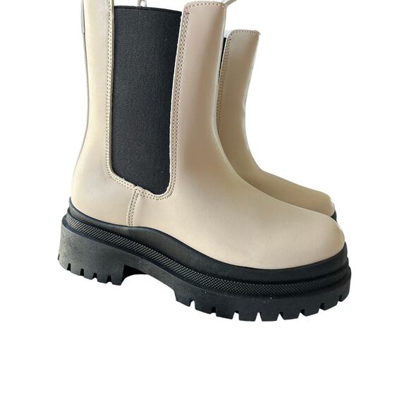 Yoki Women's Ankle Rain Boots Size 7 Cream with Black Accents Water-Resistant - Picture 10 of 10